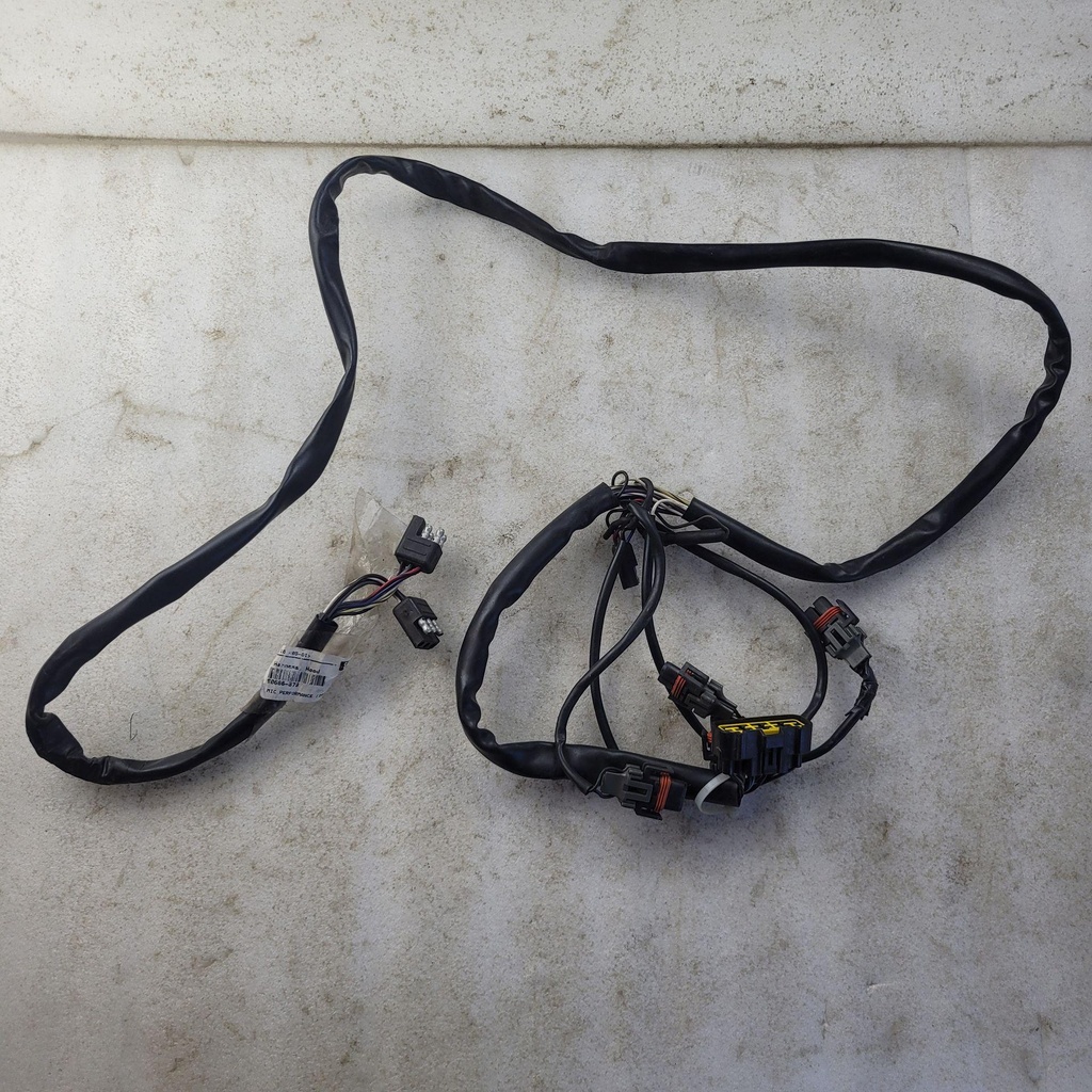 Harness, Hood