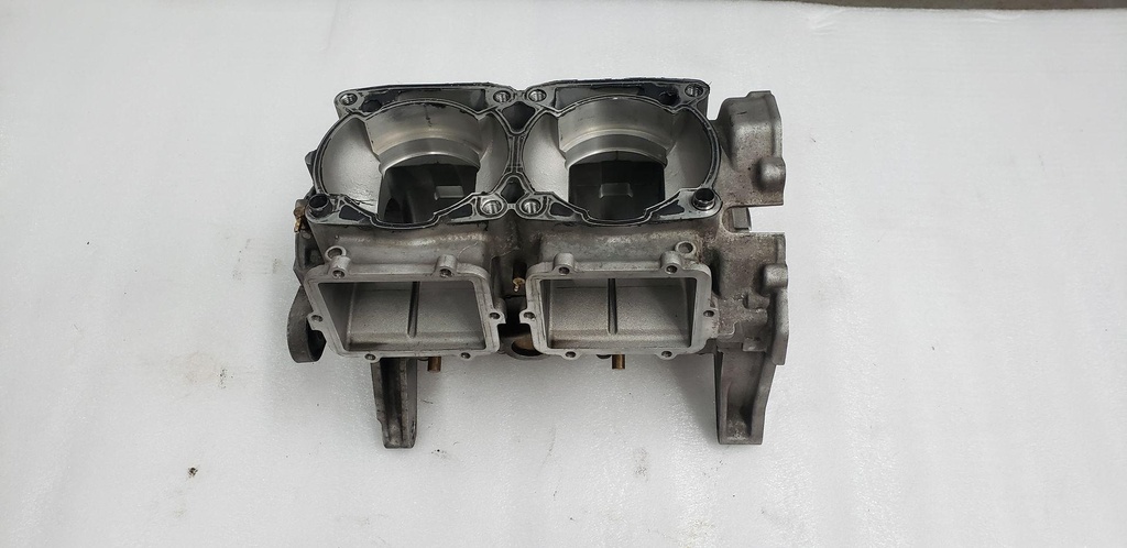 KIT-CRANKCASE 1204723