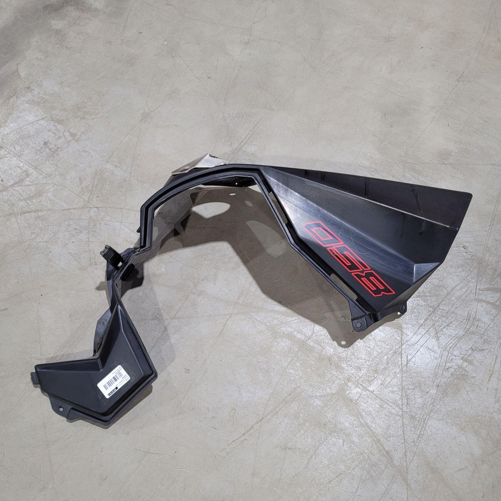 FENDER ASSEMBLY, RIGHT