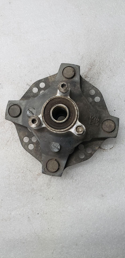 Hub, Wheel Gray