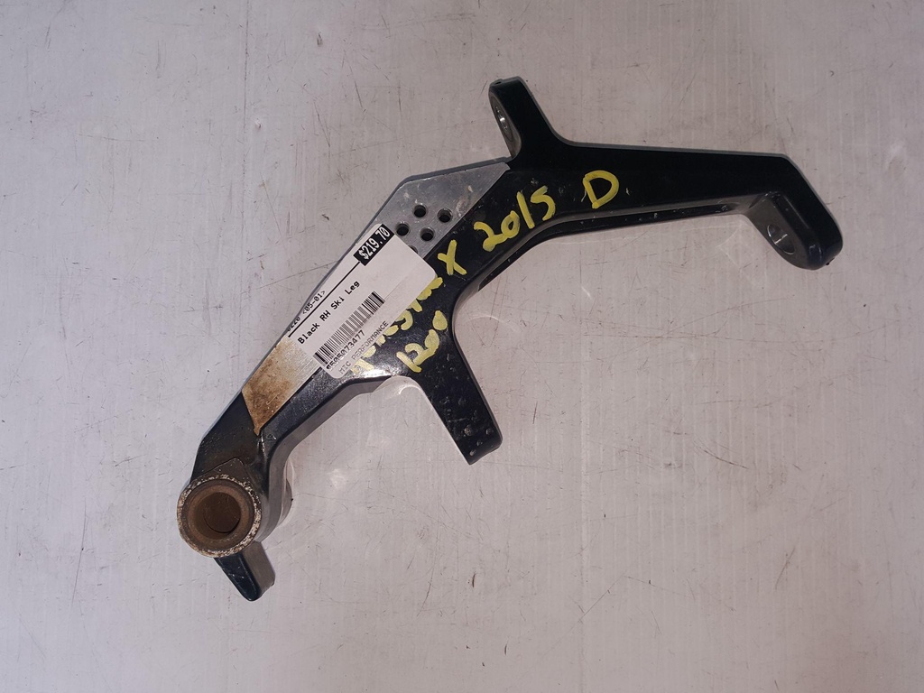Black RH Ski Leg