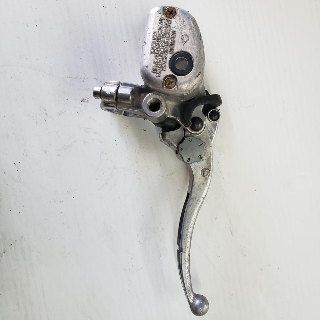 BOMBARDIER Cylinder Master - 705600409