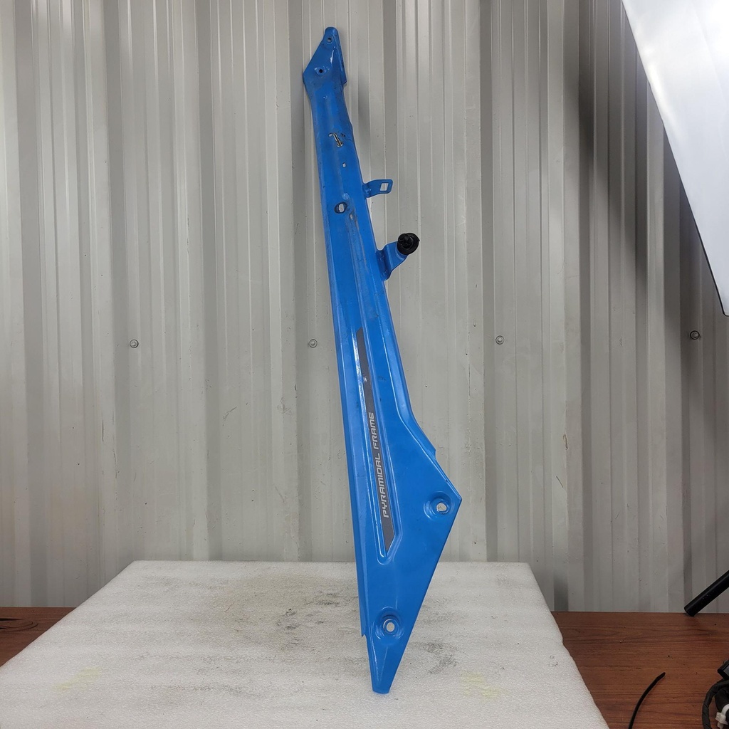Gulfstream Blue, RH Member Blue Item