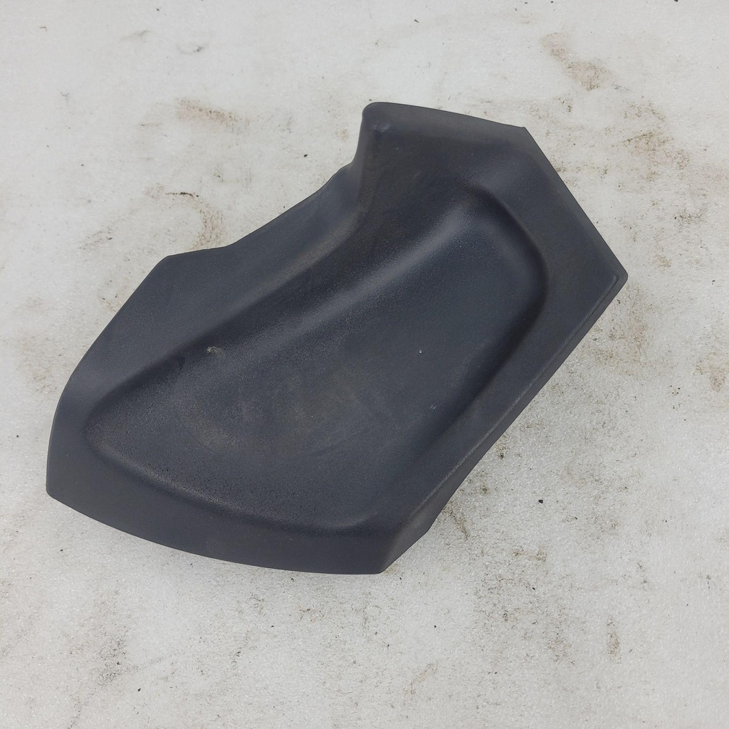 deep black, lh arm rest