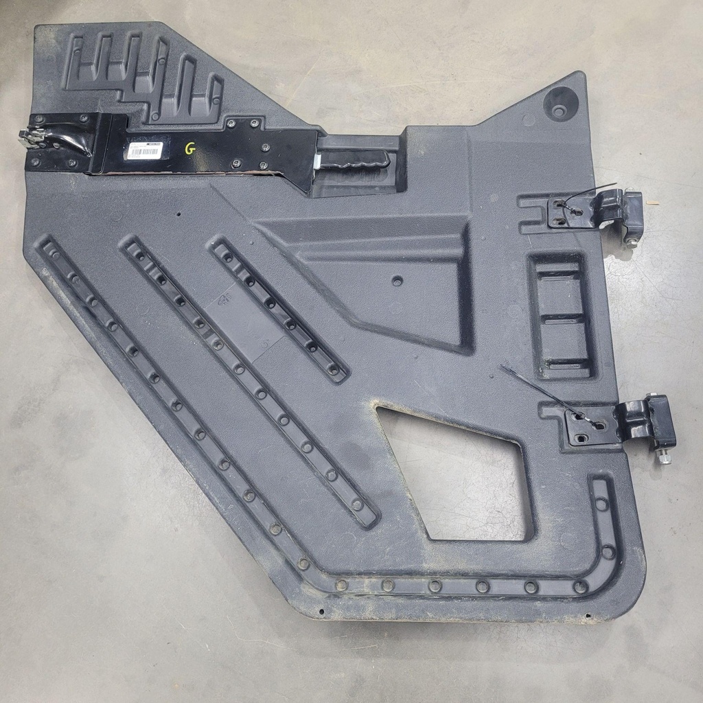door (plastic) (driver side)