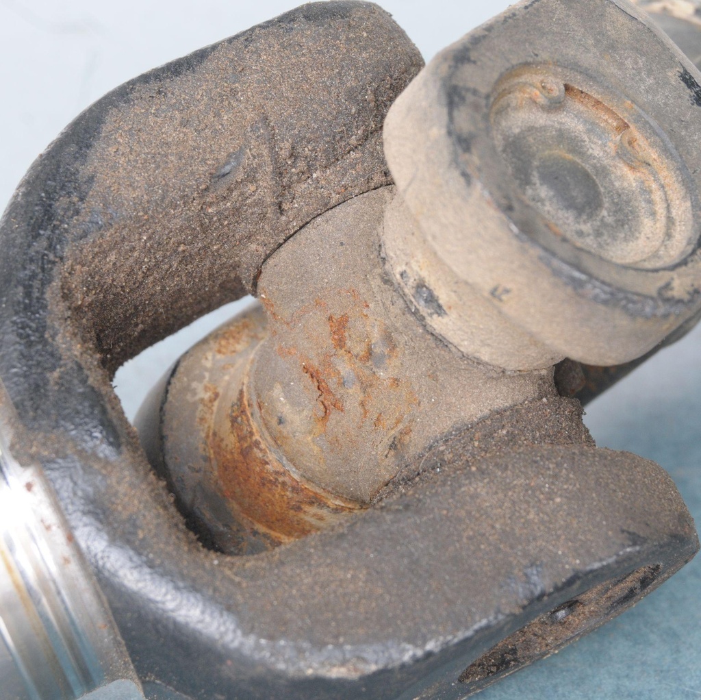 703500932-0015.jpg