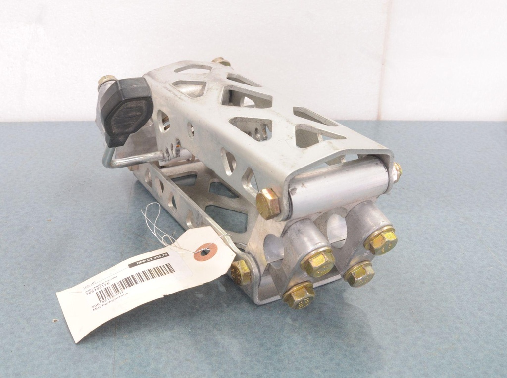 506152176-00101.jpg