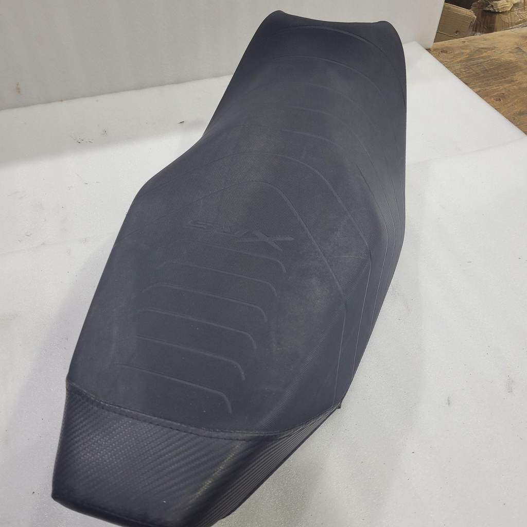 [510007044-001] seat cover model black