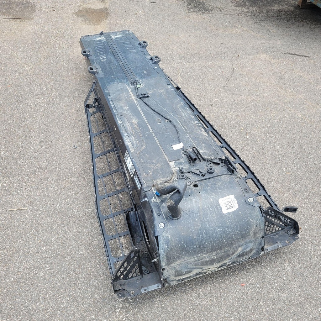 [415130610-001] deep black, chassis tunnel module 165" short model deep black