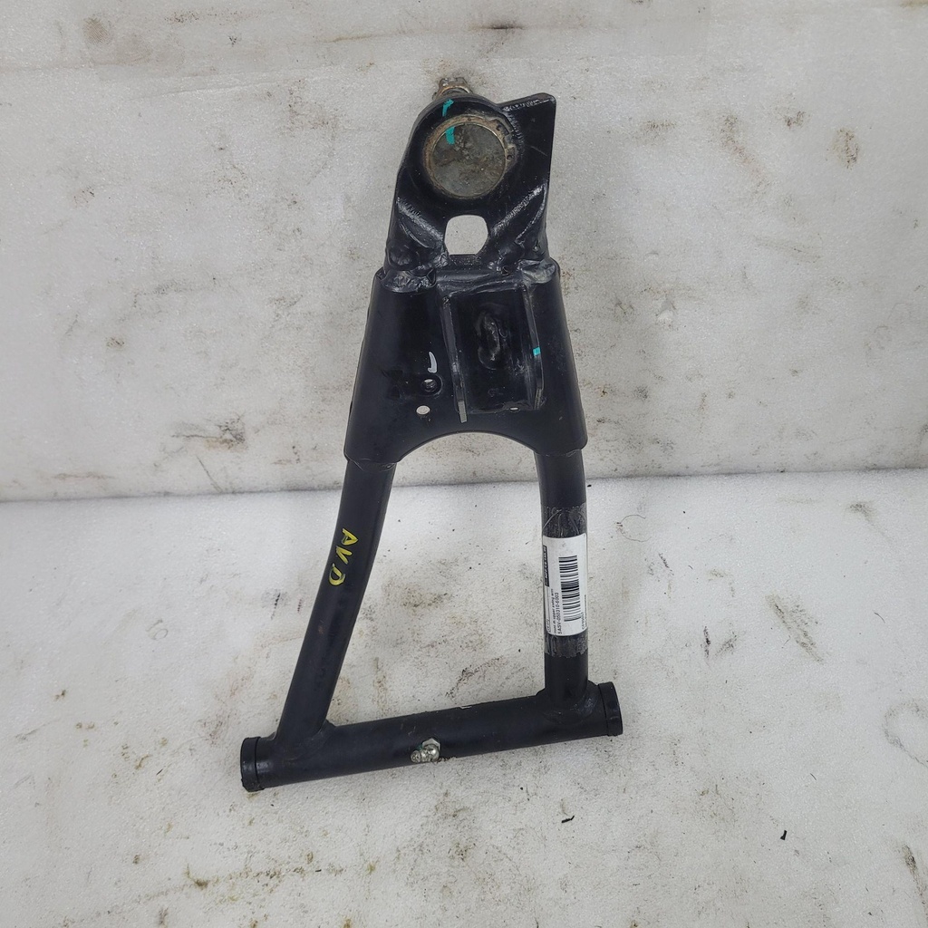 [CF03037] front rh upper swing arm
