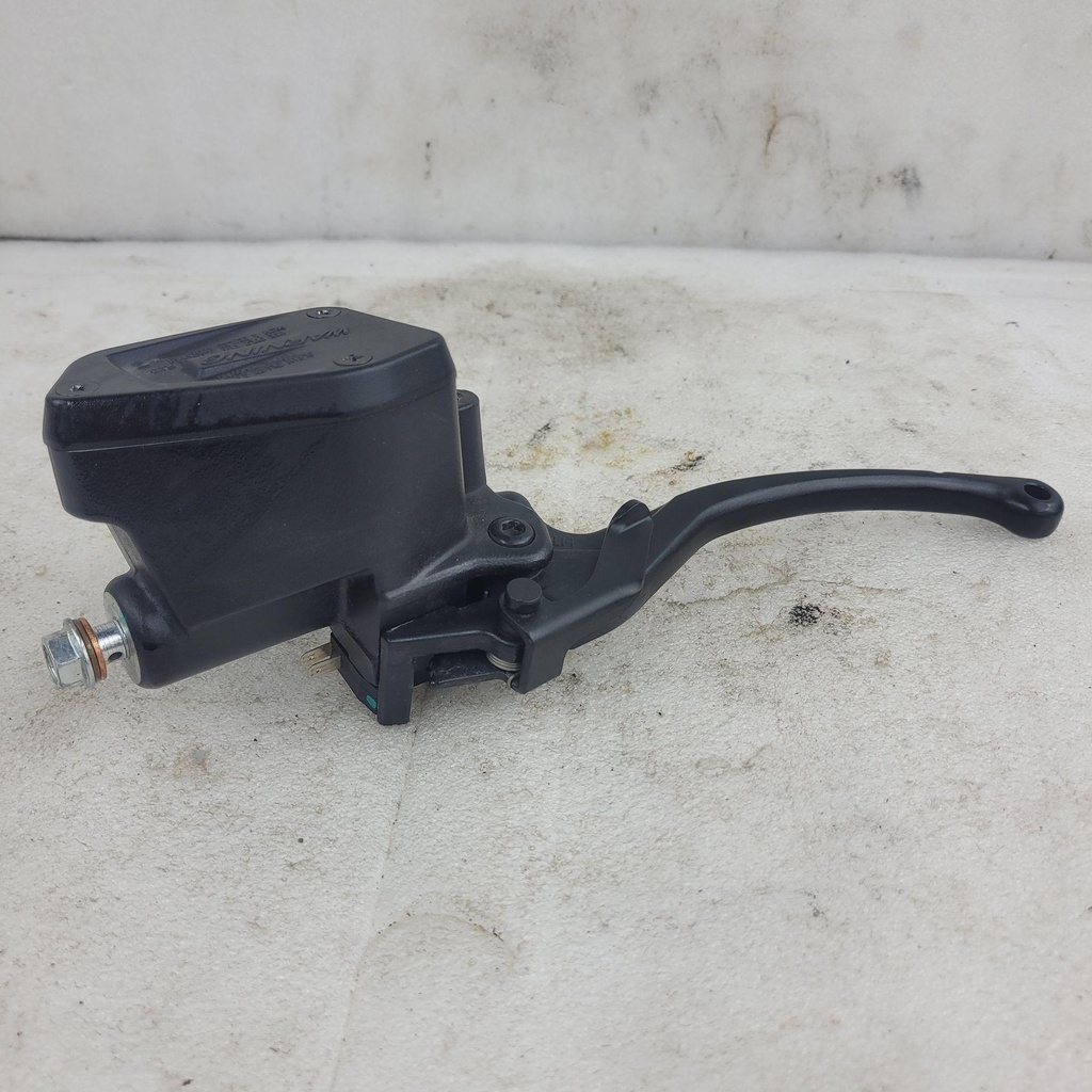 lh hand brake master cylinder assy