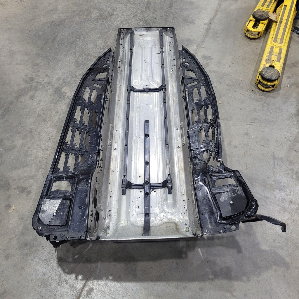 [415130455-001] (new ref. 415130557) deep black, tunnel chassis module 137