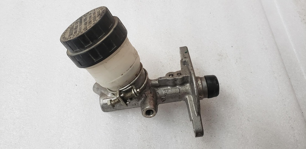 (new ref. 2pg-2583t-01-00) master cylinder assy