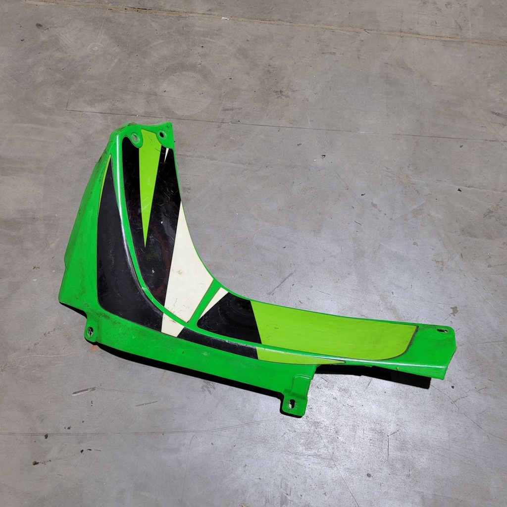 [4706-932-001] Spar, Rear - Right Green
