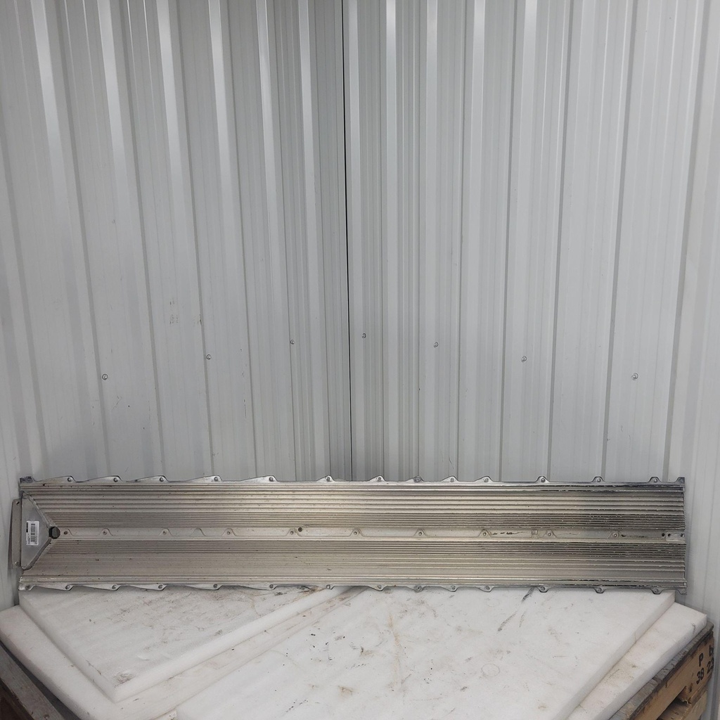 [518326728-001] rear radiator ass'y, 146 (518326728-001)