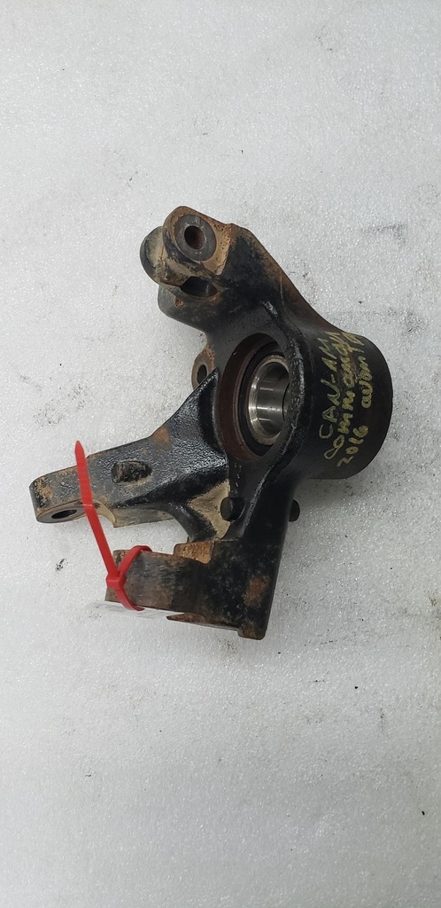 [705401549-001] rh front knuckle (705401549-001)