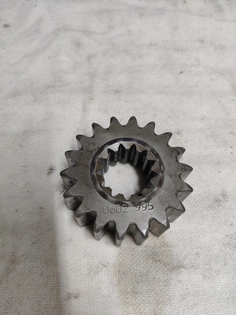 [0602-995-001] Sprocket - 18T (15 Wide) - 0602-995 ARCTIC CAT