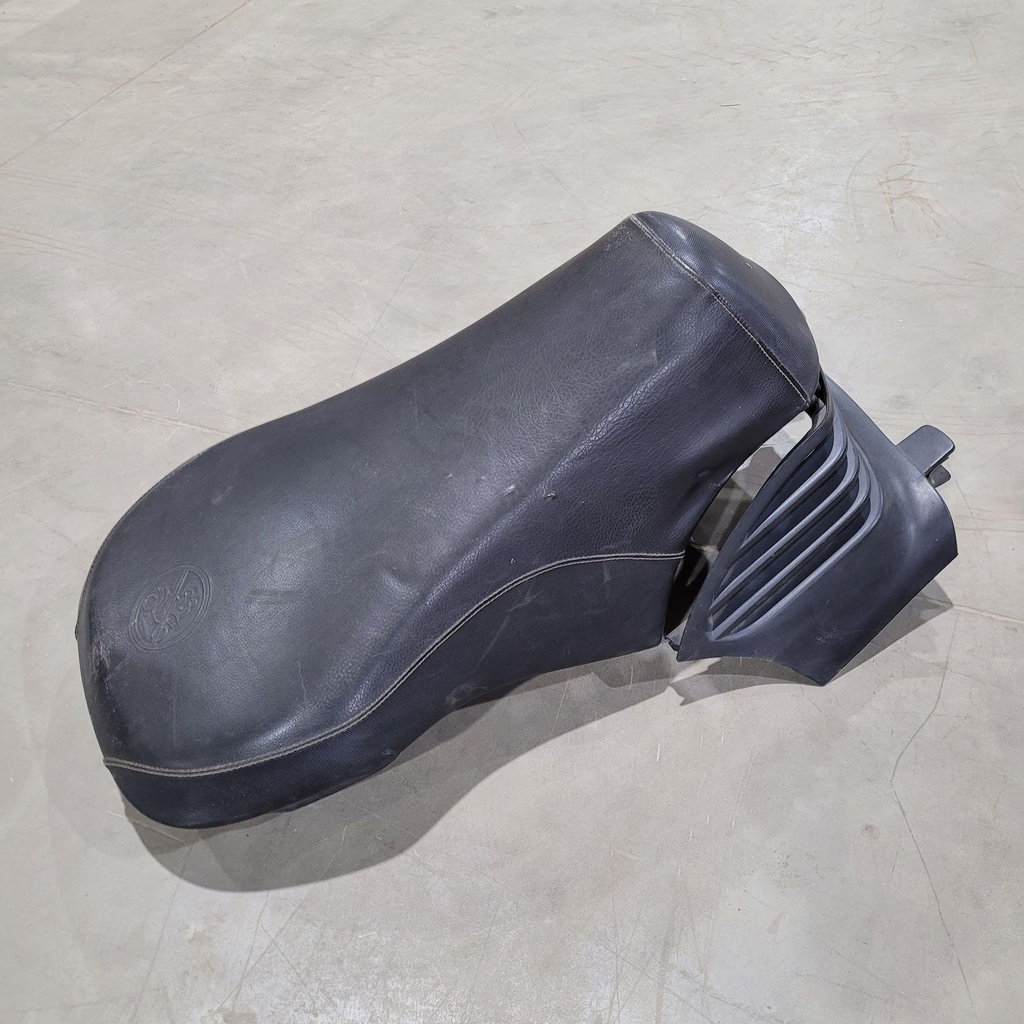 [708000039-001] Seat Ass'y 7423/7424 (XT- - 708000039