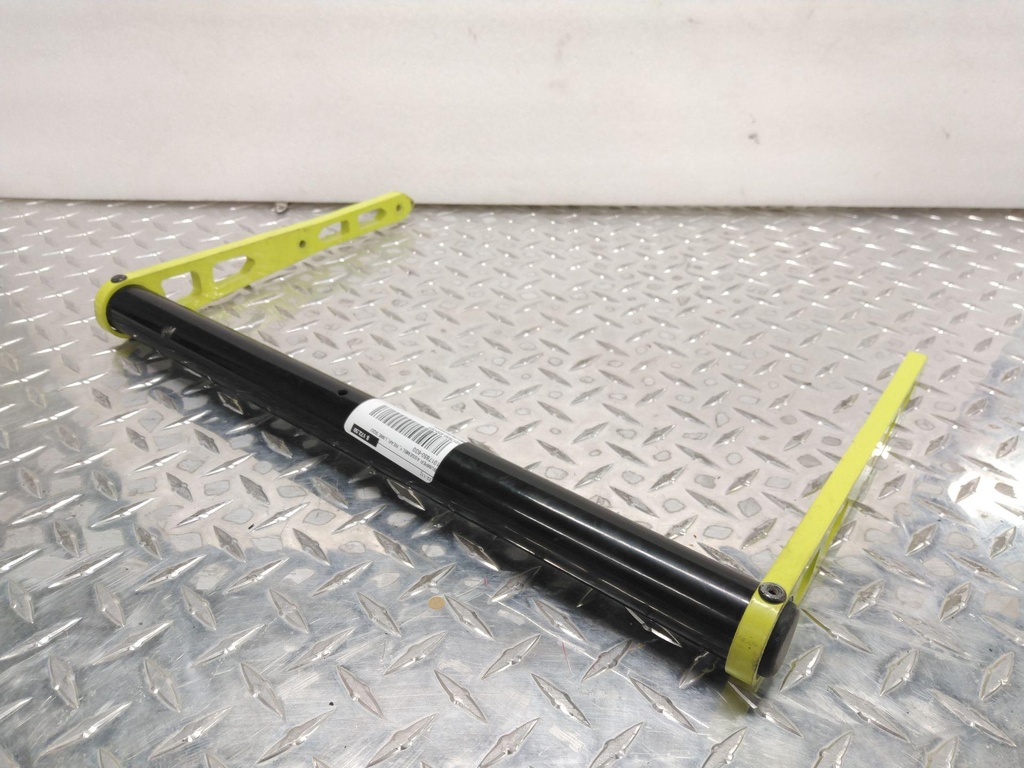 [1017850-630-001] bumper assembly, rear, lime squ[carbon fiber]