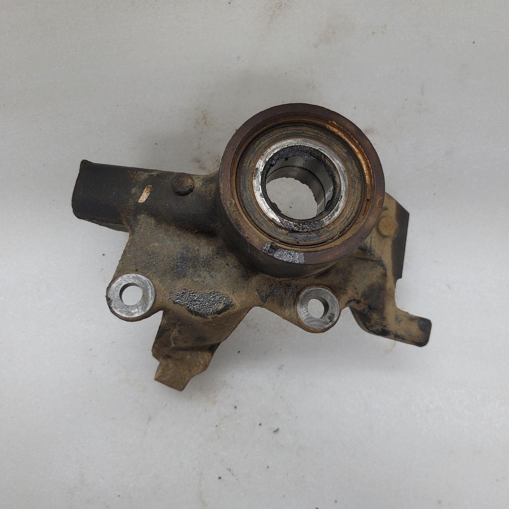 [705401205-001] rh front knuckle