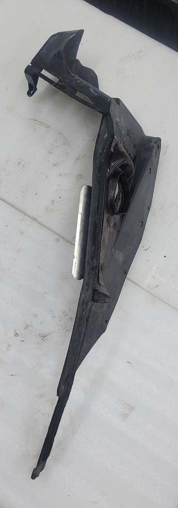 plate, skid - right