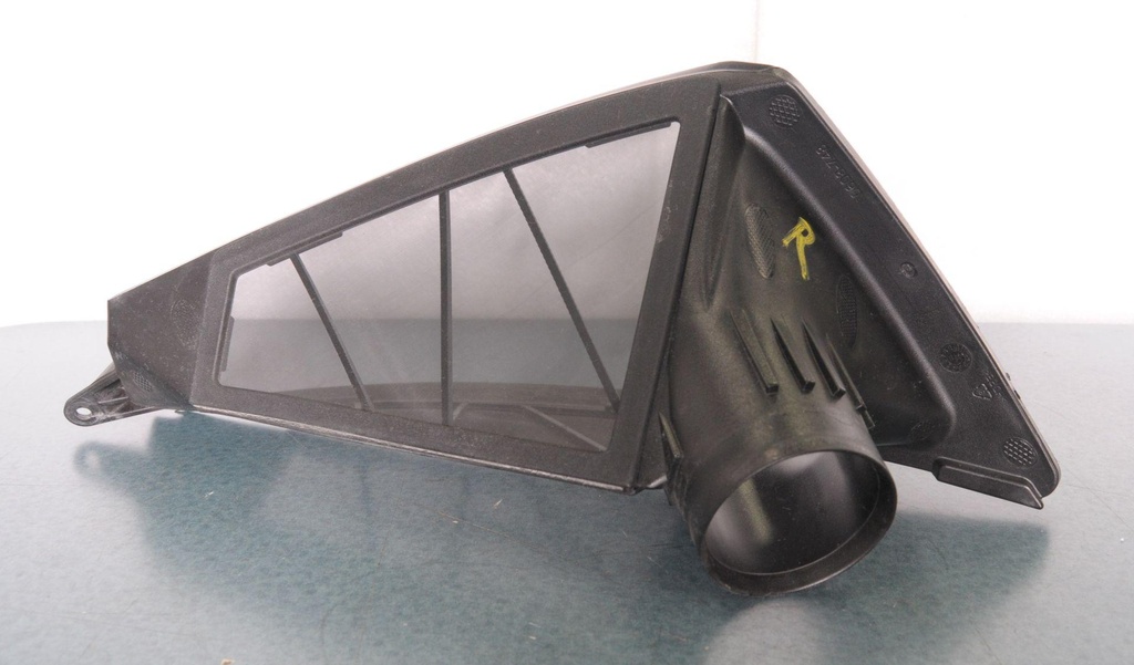 [0608-748-001] Duct, Intake - Right