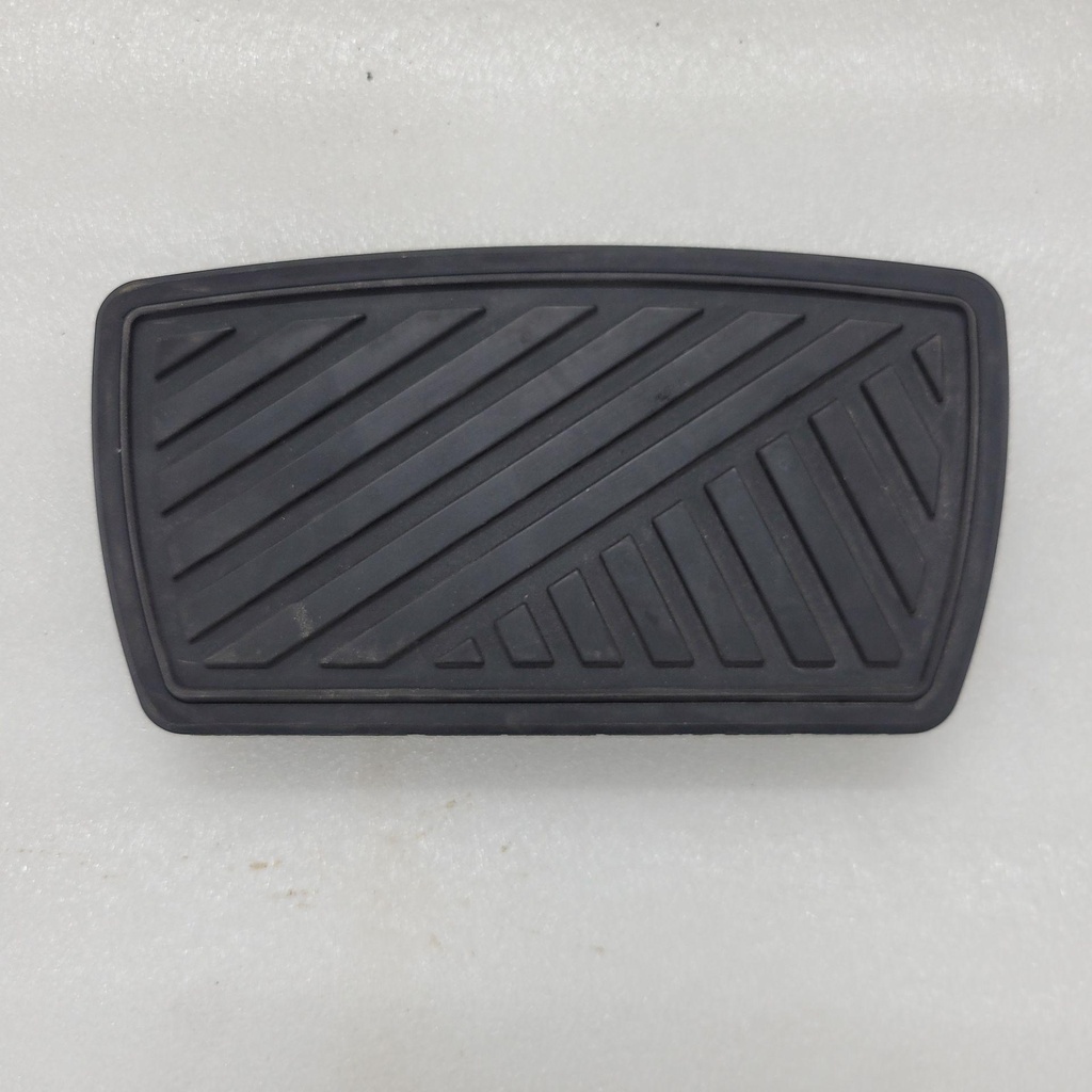 [705014609-001] RH Rear Footrest Pad