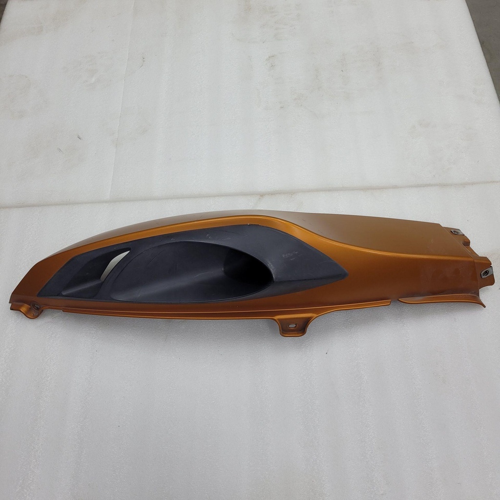 [705004601-001] (new ref. 705006879) rh front panel, alloy orange rs-s alloy orange-black model