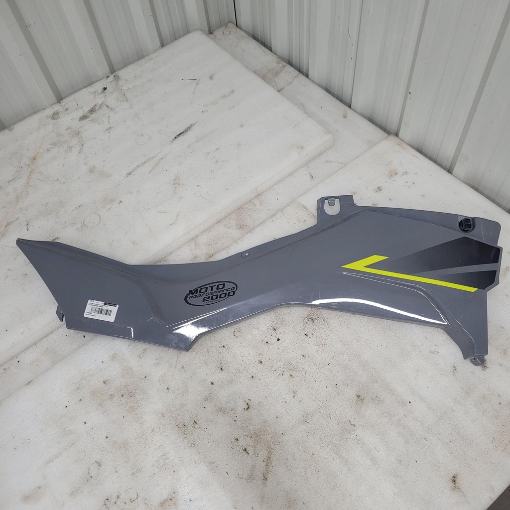 [CF00820] right hand side cover, ghost gray