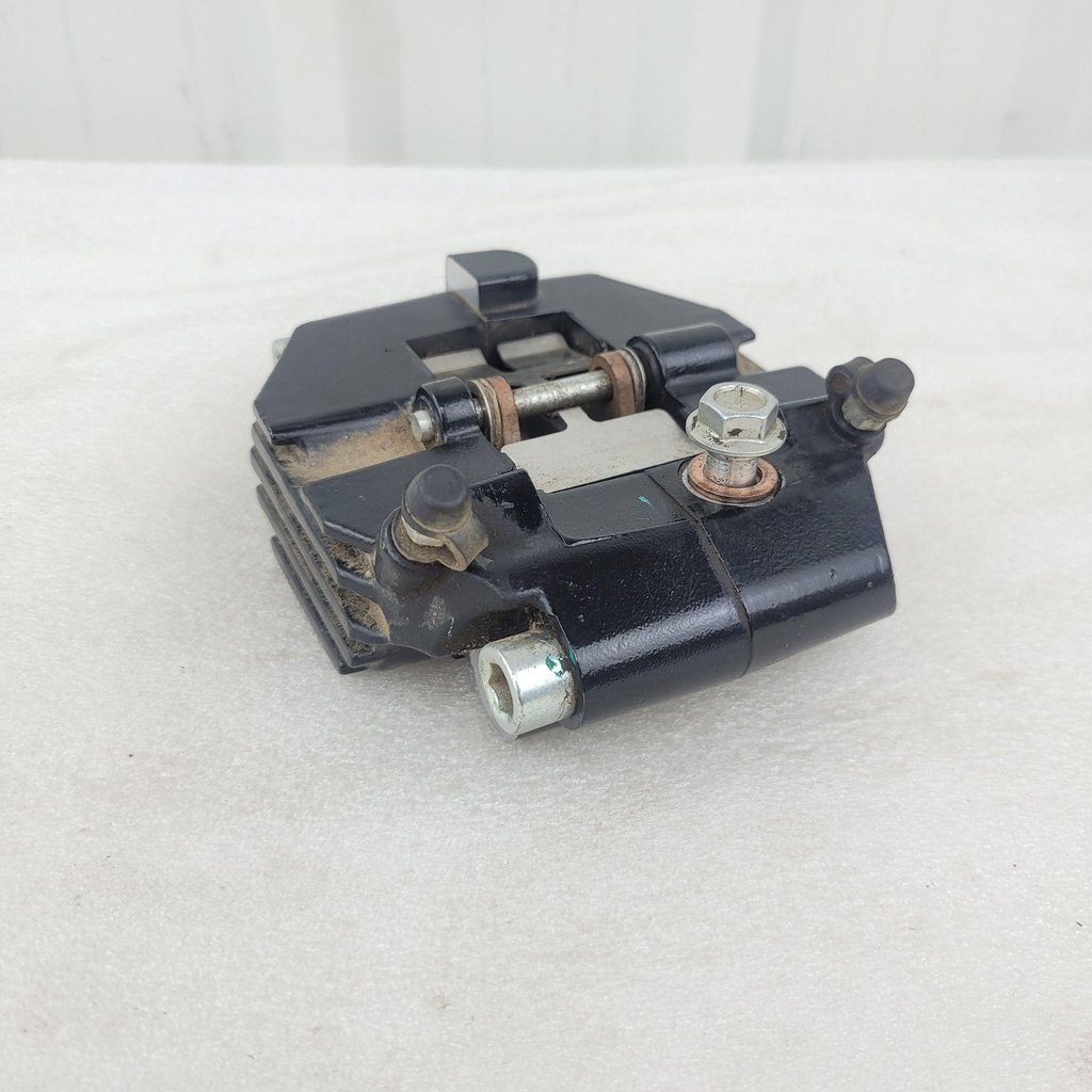[CF01228] rear brake caliper