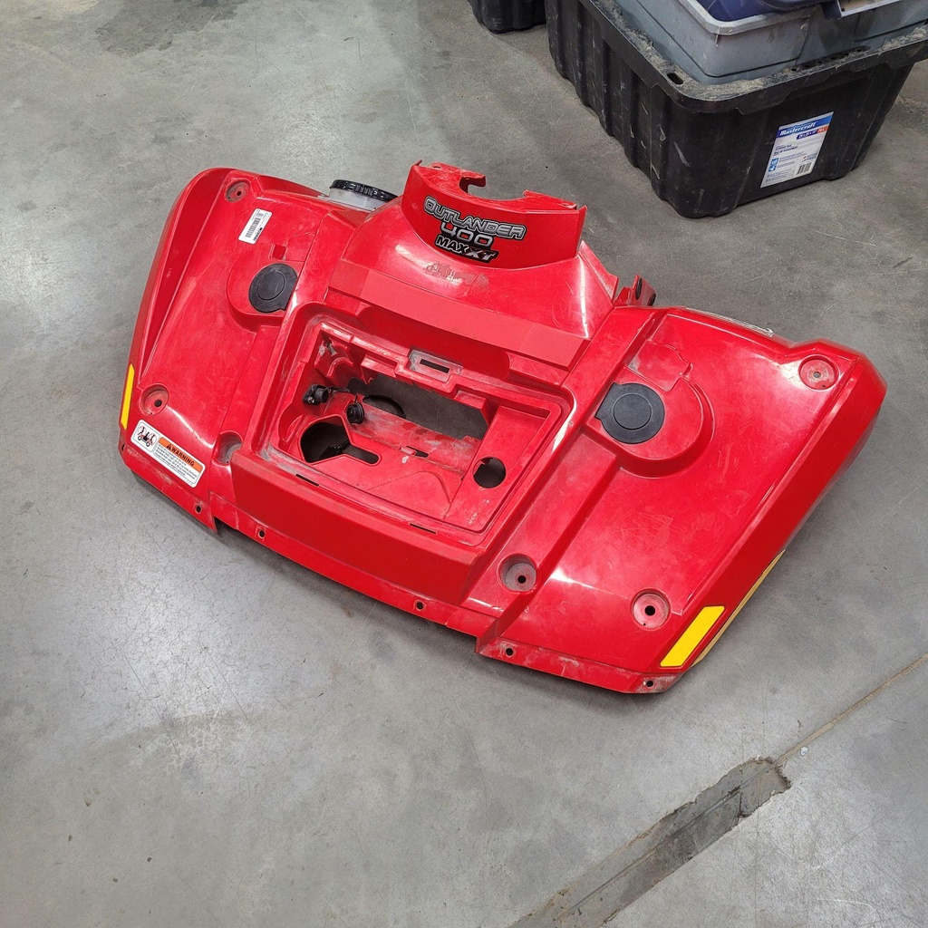 [703500531-001] (new ref. 715002329) front fender, red